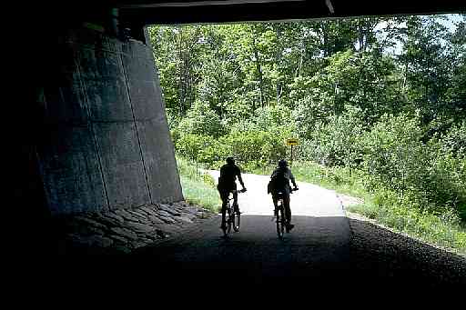 under highway bridge on Franconia Notch bicycle path (25 KB PEG)